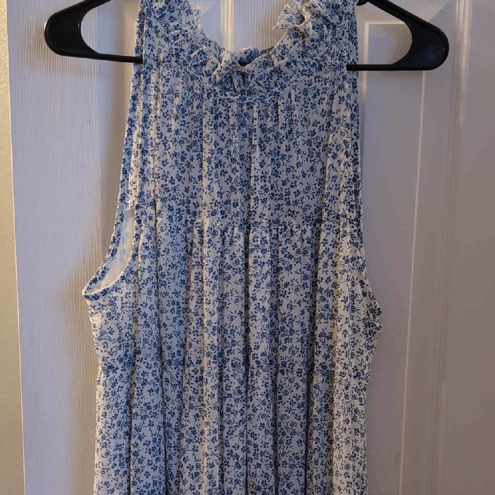 Entro Blue and White Floral Maxi Dress..NEVER WORN!!